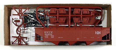 Accurail 7548 HO Scale 70T Triple HOpper B&Le
