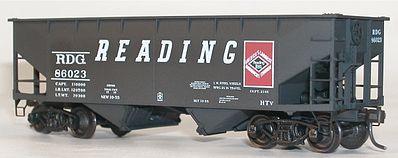 Accurail 77071 HO Scale Offset Twin HOpper Rdg