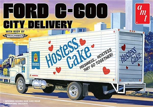 AMT Models 1139 1/25 Ford C600 Hostess City Delivery Truck