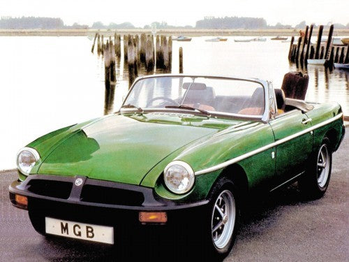 Aoshima 56868 1/24 1974 MGB (Mk3) G/HN5D 2-Door Convertible Car