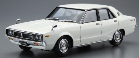 Aoshima 63705 1/24 1972 Nissan Skyline 2000GT GC110 4-Door Car