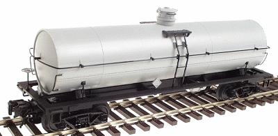 Atlas O 8200 O Scale Steam Era Classics(TM) ACF 11,000 Gallon Tank Car 3-Rail -- Undecorated - No Platform