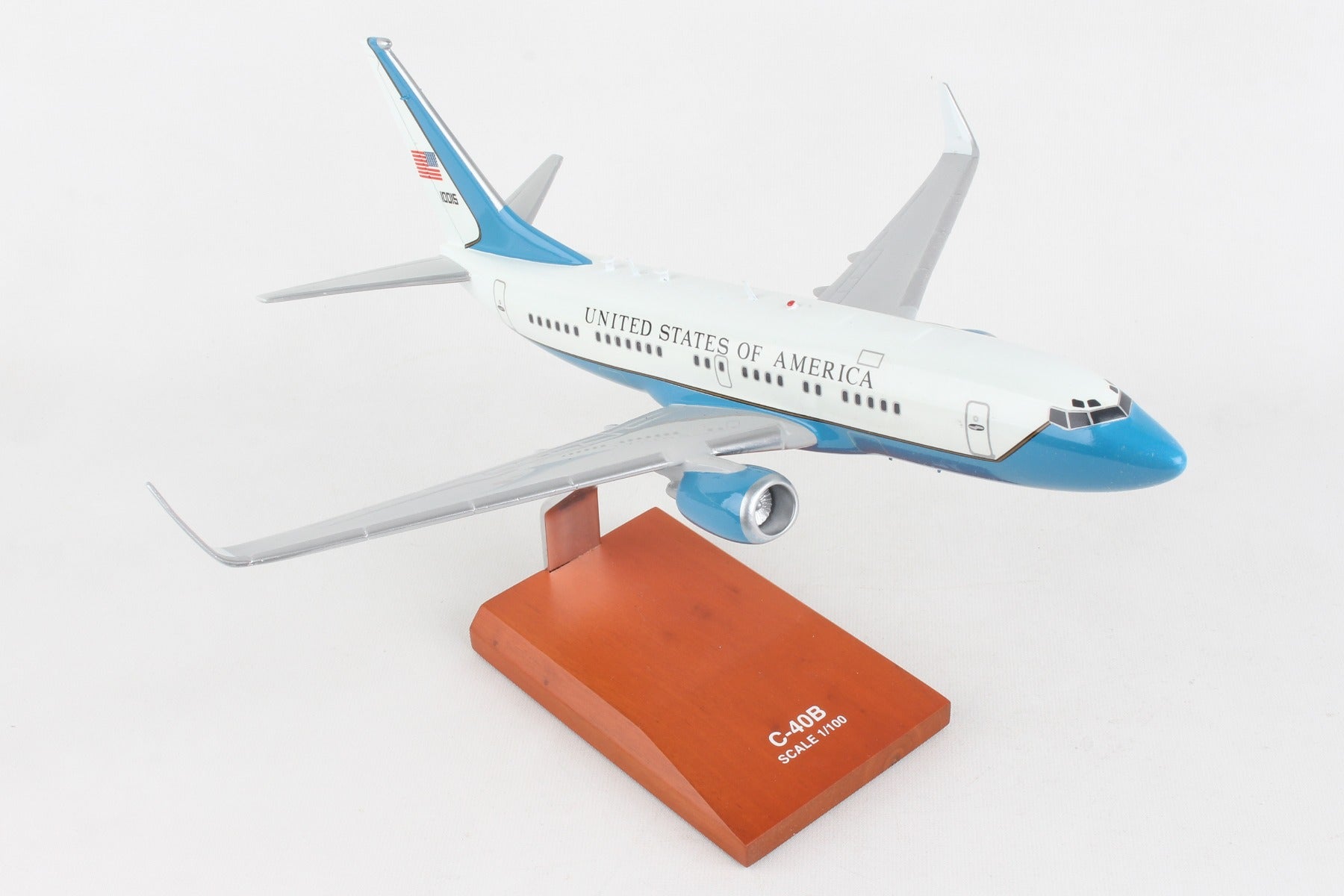 Executive Series B11510 Exec Ser C-40B Usaf 1/100 (Cc40Btr)