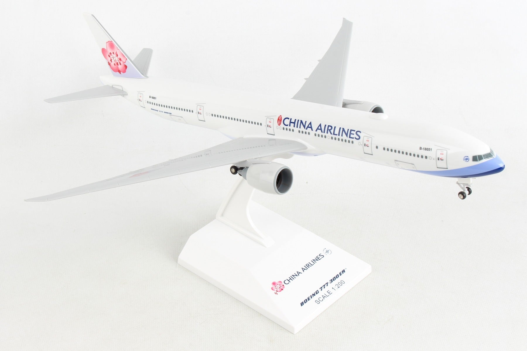 Skymarks SKR829 Skymarks China Airlines 777-300 1/200 W/Gear
