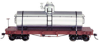 Bachmann 27198 On30 Scale Spectrum(R) Tank Car w/Flat Frame - Ready to Run -- Painted, Unlettered (Silver)