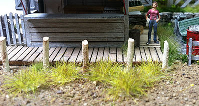 Bachmann 31033 All Scale Grass Tufts - SceneScapes(R) -- Tan 1/4" .6cm Tall Fibers pkg(100)