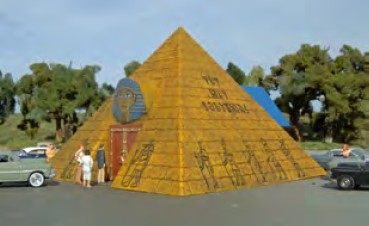 Bachmann 35208 HO Tut Hut Souvenirs (Built-Up Resin) (D)
