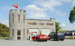 Bachmann 35210 HO Scale Castle Car Wash - Roadside U.S.A.(TM) -- Assembled - 5-1/4 x 3 x 4" 13.3 x 7.6 x 10.2cm