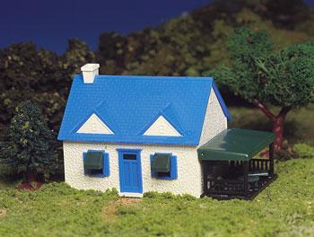 Bachmann 45131 HO Scale Plasticville Classic Kit - Cape Cod House -- 1-7/8 x 3" 4.8 x 7.5cm