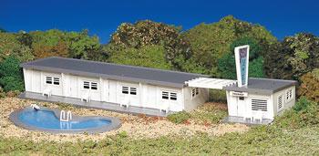 Bachmann 45214 HO Scale Motel W/Swimming Pool - Plasticville U.S.A.(R) -- Kit - 4-1/8 x 12-3/4" 10.5 x 32.4cm