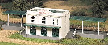 Bachmann 45976 O Scale Plasticville U.S.A.(R) Classic Kits -- Union Station