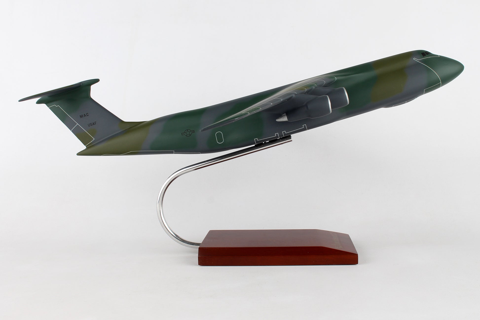 Executive Series B2215C31W Exec Ser C-5B Galaxy Camouflage Euro 1 1/150 (Cc005Et)