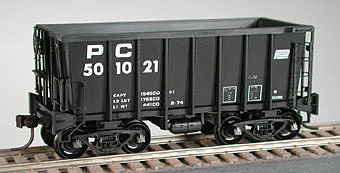 Bowser 25154 HO Scale GE U25B Phase IIb - LokSound and DCC -- Penn Central 2665 (Patched ex-NH, black, white, red)