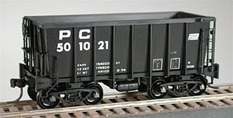 Bowser 25156 HO Scale GE U25B Phase IV - LokSound and DCC -- Penn Central 2679 (Patched ex-NH, black, white, red)