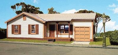 Branchline Trains 604 HO Scale Callahan House - Laser Art -- Kit