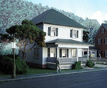 Branchline Trains 621 HO Scale The Albion Catalog House - Laser-Art -- Kit - 4 x 6 x 4-1/2" 10.2 x 15.2 x 11.4cm