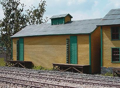 Branchline Trains 681 HO Scale Ice House -- Kit