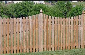 Branchline Trains 709 HO Scale Scallop Picket Fence Kit -- 12 Sections 4-1/2' Tall x 6-1/2' Wide