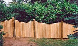 Branchline Trains 751 O Scale Laser-Art Picket Fence - Kit (Laser-Cut Wood) -- Gothic Scallop 91 Scale Feet