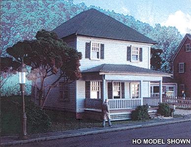 Branchline Trains 821 N Scale The Albion Catalog Home - Laser-Art -- Kit - 2 x 3 x 2-1/4" 5.1 x 7.6 x 5.7cm