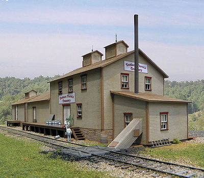 BTS (Better Than Scratch) 27305 HO Scale Dodson Farm's Creamery -- Kit - Scale 135 x 65' 41.1 x 19.8m