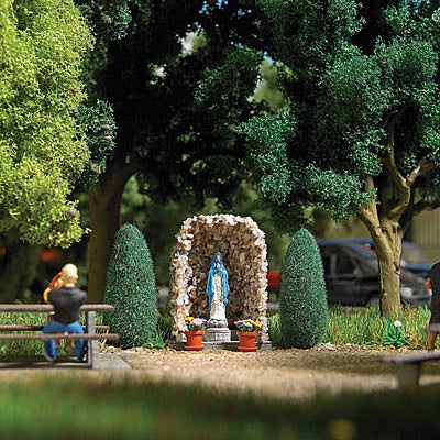 Busch 1095 HO Scale Lourdes Grotto w/Virgin Mary Statue -- Kit - 13/16 x 1/2 x 13/16" 2 x 1.2 x 2.1cm