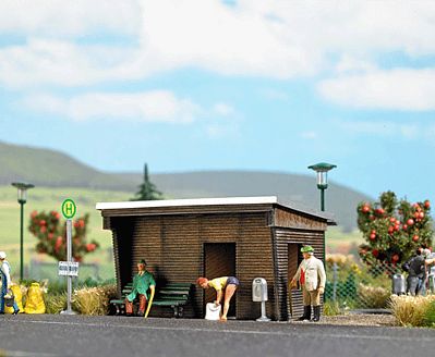 Busch 1458 HO Scale Wooden Bus Stop Shelter