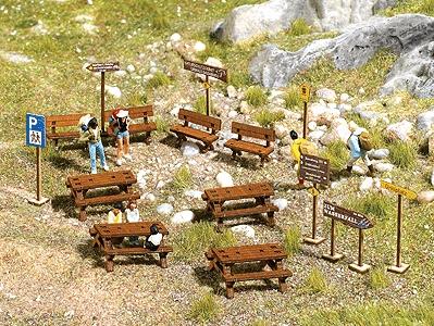 Busch 1484 HO Scale Wooden Outdoor Furniture Set - Kit