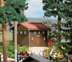 Busch 1586 HO Scale Wooden Restroom -- Kit - 2-3/8 x 2 x 1-3/4" 6 x 5 x 4.4cm