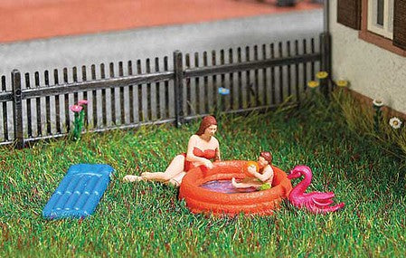 Busch 7862 HO Scale Wading - Kids' Pool - Action Set -- Pool, 2 Figures, Inflatable Toy