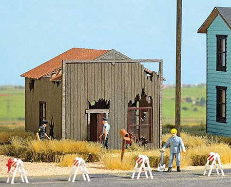 Busch 9718 HO Scale Dilapidated North American House -- Laser-Cut Kit - 2-3/8 x 2-3/8 x 2-3/8" 6 x 6 x 6cm