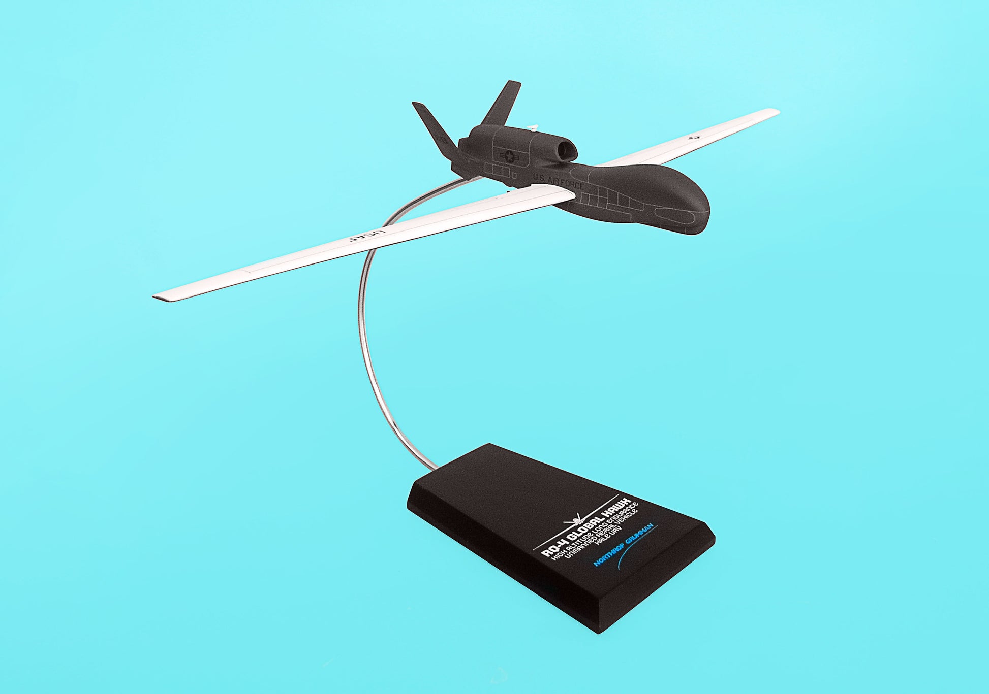 Executive Series B11172F34R Exec Ser Rq-4B Global Hawk Usaf 1/78 (Cygha1Tr)