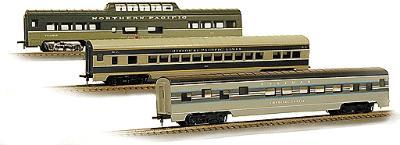 Con-Cor 194019 HO Scale 72' Smooth-Side Dome - Ready to Run -- Northern Pacific (Two-Tone Green)