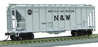Con-Cor 197071 HO Scale 40' Airslide(R) Single Bay Covered Hopper w/Triangular Gussetts Assembled -- Norfolk & Western (gray, black)