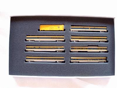 Con-Cor 41008 N Scale Delaware & Hudson 8-Car Passenger Set #2 -- Includes 7 Passenger Cars & 1 Box Car (silver, blue & yellow)