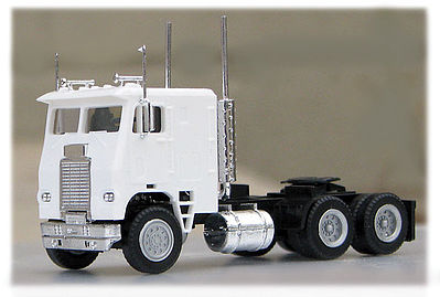 Con-Cor 4132000 HO Scale Freightliner Cab Over Tractor - Assembled -- Undecorated