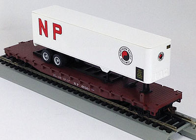 Con-Cor 9427 HO Scale 54' Flatcar w/40' Trailer - Kit -- Northern Pacific #60361 (Flat: Boxcar Red; Trailer: white)