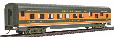 Con-Cor 983 HO Scale 72' Smooth-Side Sleeper - Ready to Run -- Great Northern "Empire Builder"