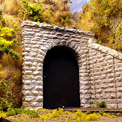 Chooch Enterprises 8340 HO Scale Single-Track Cut Stone Tunnel Portal -- 4-1/2 x 4-1/2" 11.4 x 11.4cm