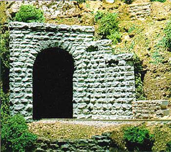 Chooch Enterprises 9740 N Scale Single-Track Cut Stone Tunnel Portal 2-Pack -- 2-1/2 x 2-1/2" 6.2 x 6.2cm