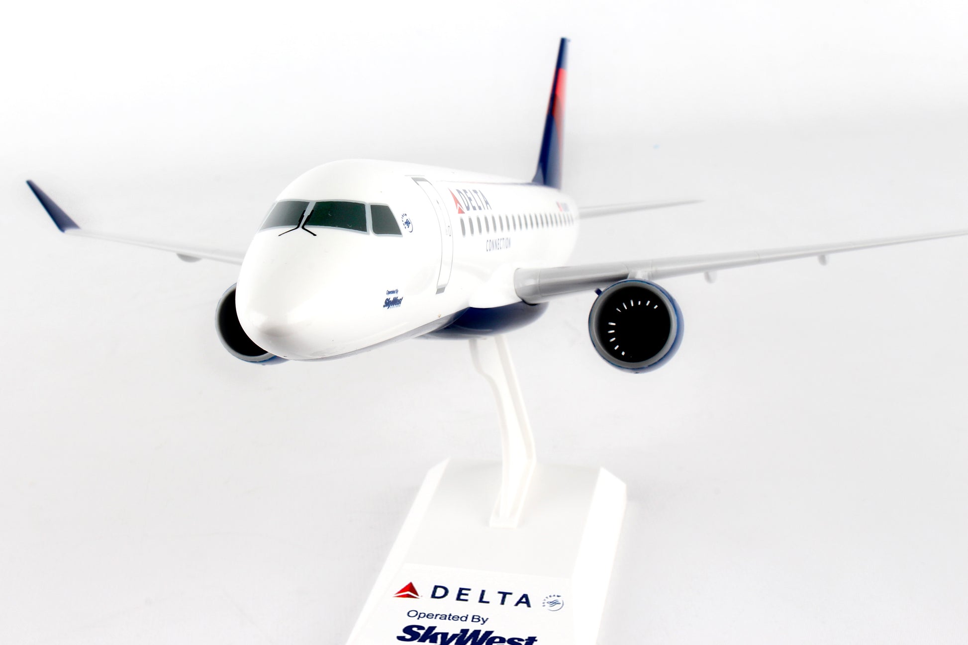 Skymarks SKR922 Skymarks Delta E175 1/100 Skywest Reg N240Sw