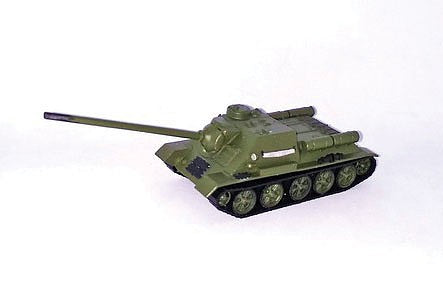 Herpa 746663 HO Scale Su 85 Battle Tank - Assembled -- Soviet Army (olive)