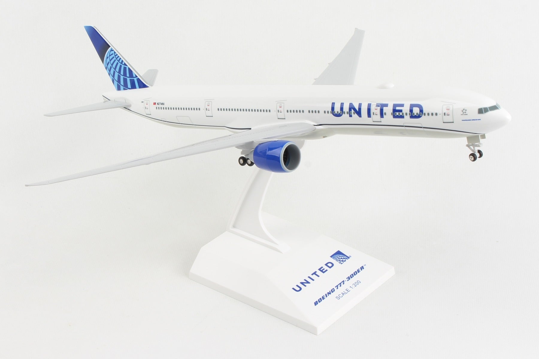 Skymarks SKR1054 Skymarks United 777-300 1/200 W/Gear 2019 New Livery