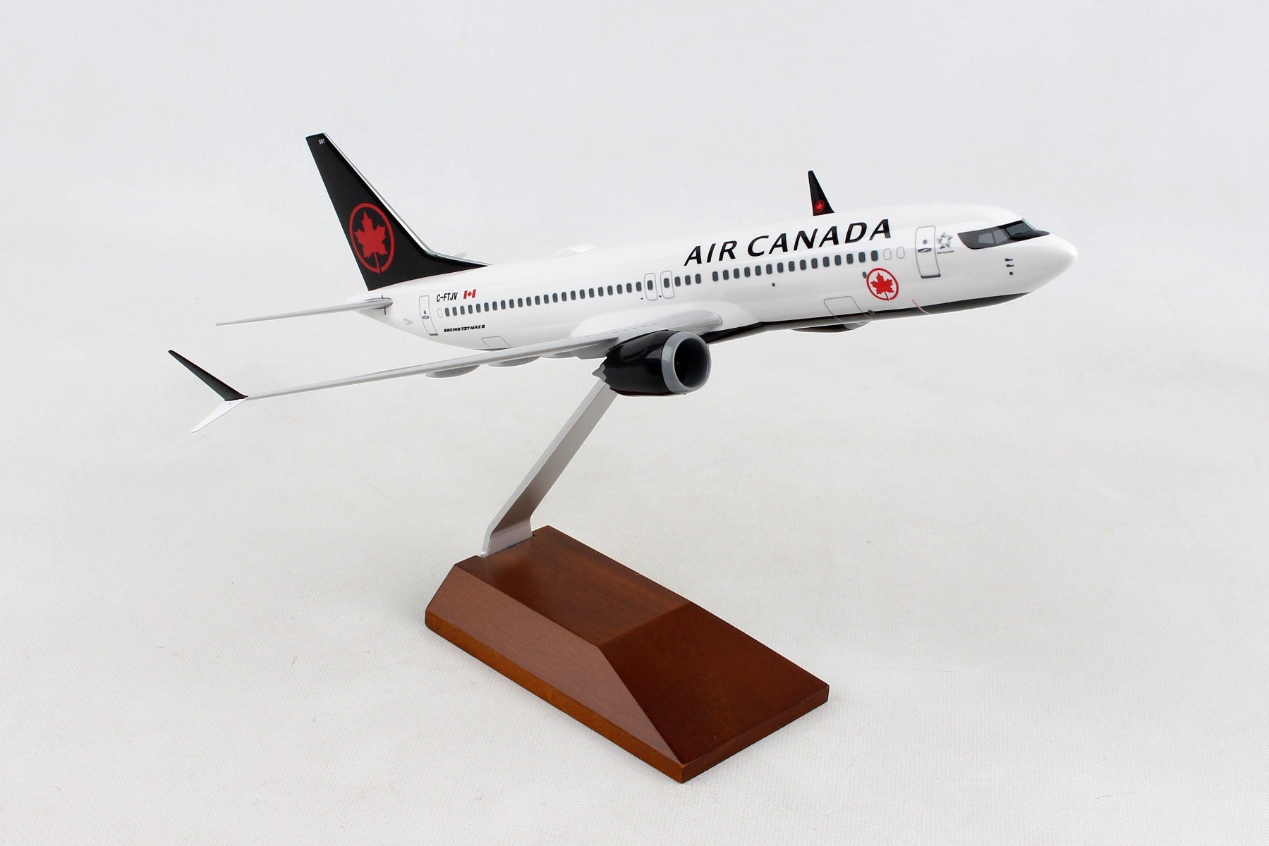 Skymarks SKR5158 Skymarks Air Canada 737Max8 1/130 W/Wood Stand