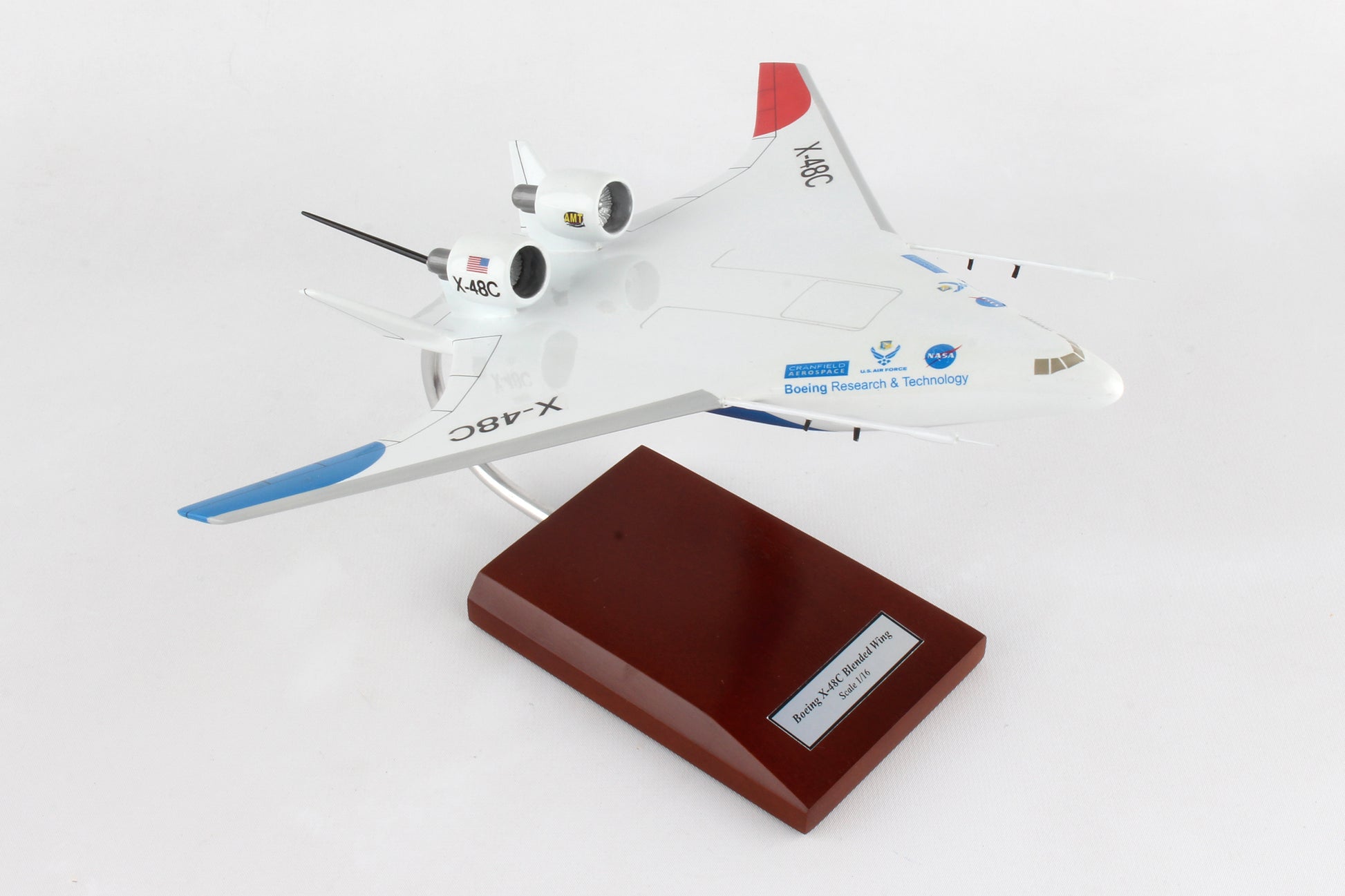 Executive Series E90616 Exec Ser Boeing X-48C 1/25