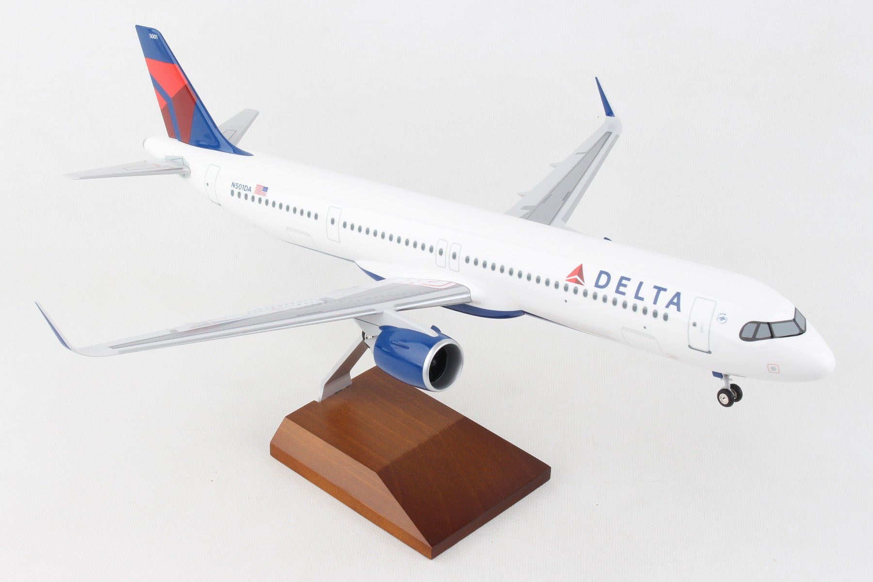 Skymarks Supreme SKR8427 Skymarks Delta A321Neo 1/100 W/Wood Stand & Gear
