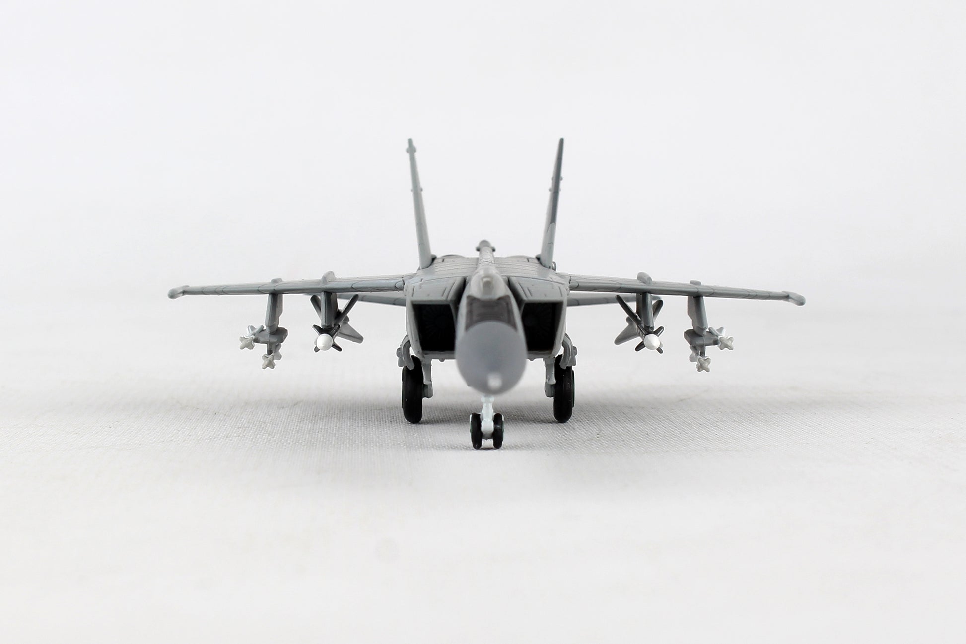 Herpa Wings 1/200 Scale Military HE558907 Herpa Libyan Air Force Mig25Pd 1/200 1025Th Aerial Sqn