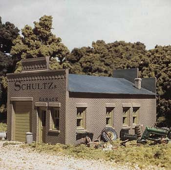 Design Preservation Models 20100 HO Scale Woodland Scenics DPM Landmark Structures(R) -- Schultz's Garage - Kit - 3 x 4-3/4" 7.7 x 12.2cm