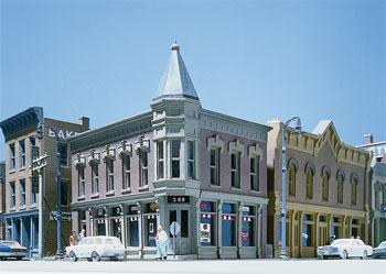 Design Preservation Models 51300 N Scale DPM Structure Kits -- Corner Turret Building - 2 x 2-7/8" 5.1 x 7.3cm