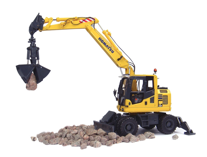 Universal Hobbies 8100 1/50 Scale Komatsu Pw 148-10 Wheeled Excavator